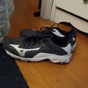 Mizuno turf shoes